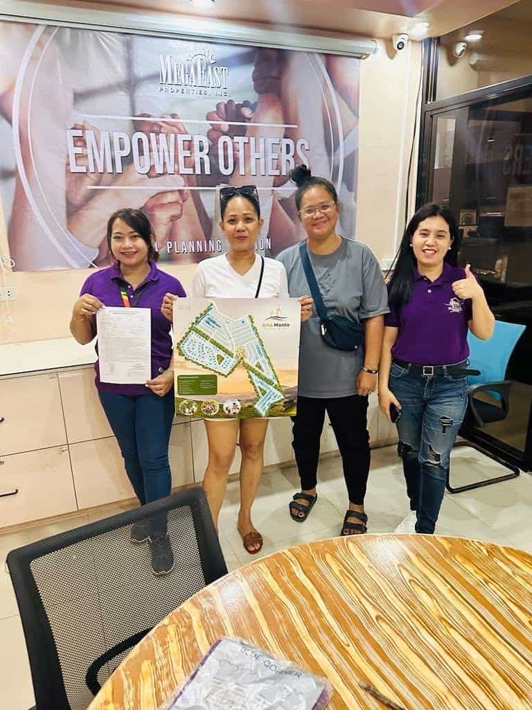 Satisfied buyer with Princess Tan